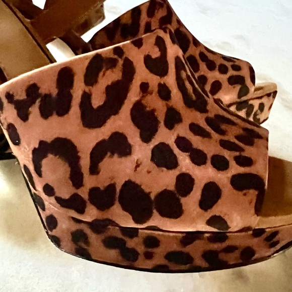 Gianni Bini Platform Animal Print Sandals Sz 7.5 - Picture 10 of 10